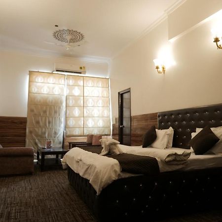 Hotel Kuber Rai Ngoại thất bức ảnh