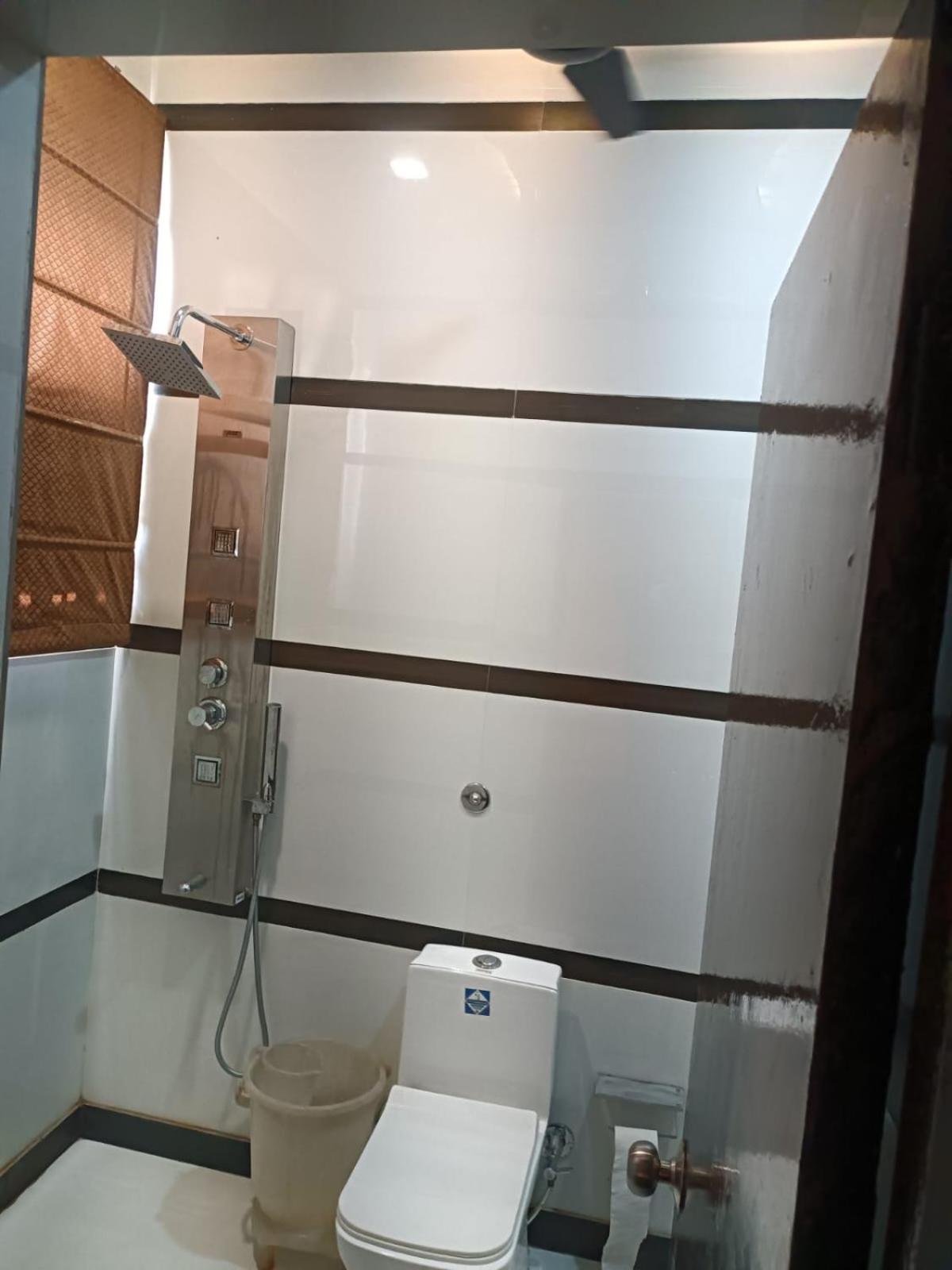 Hotel Kuber Rai Ngoại thất bức ảnh