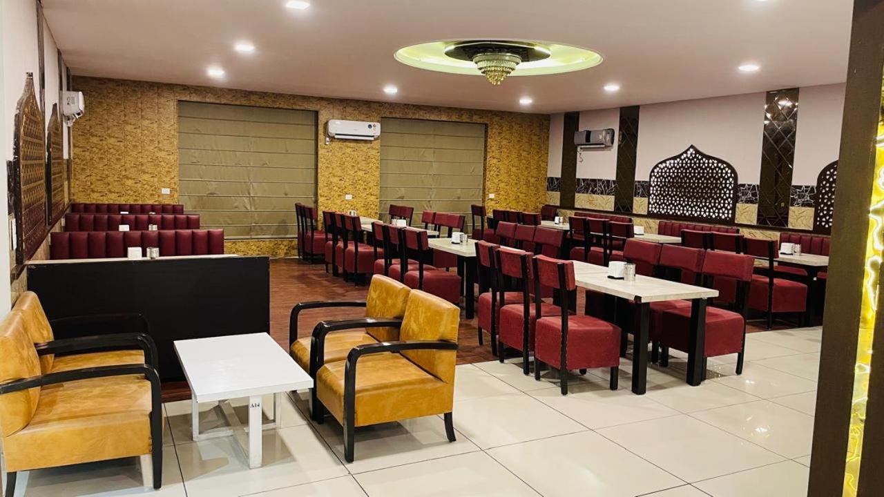 Hotel Kuber Rai Ngoại thất bức ảnh