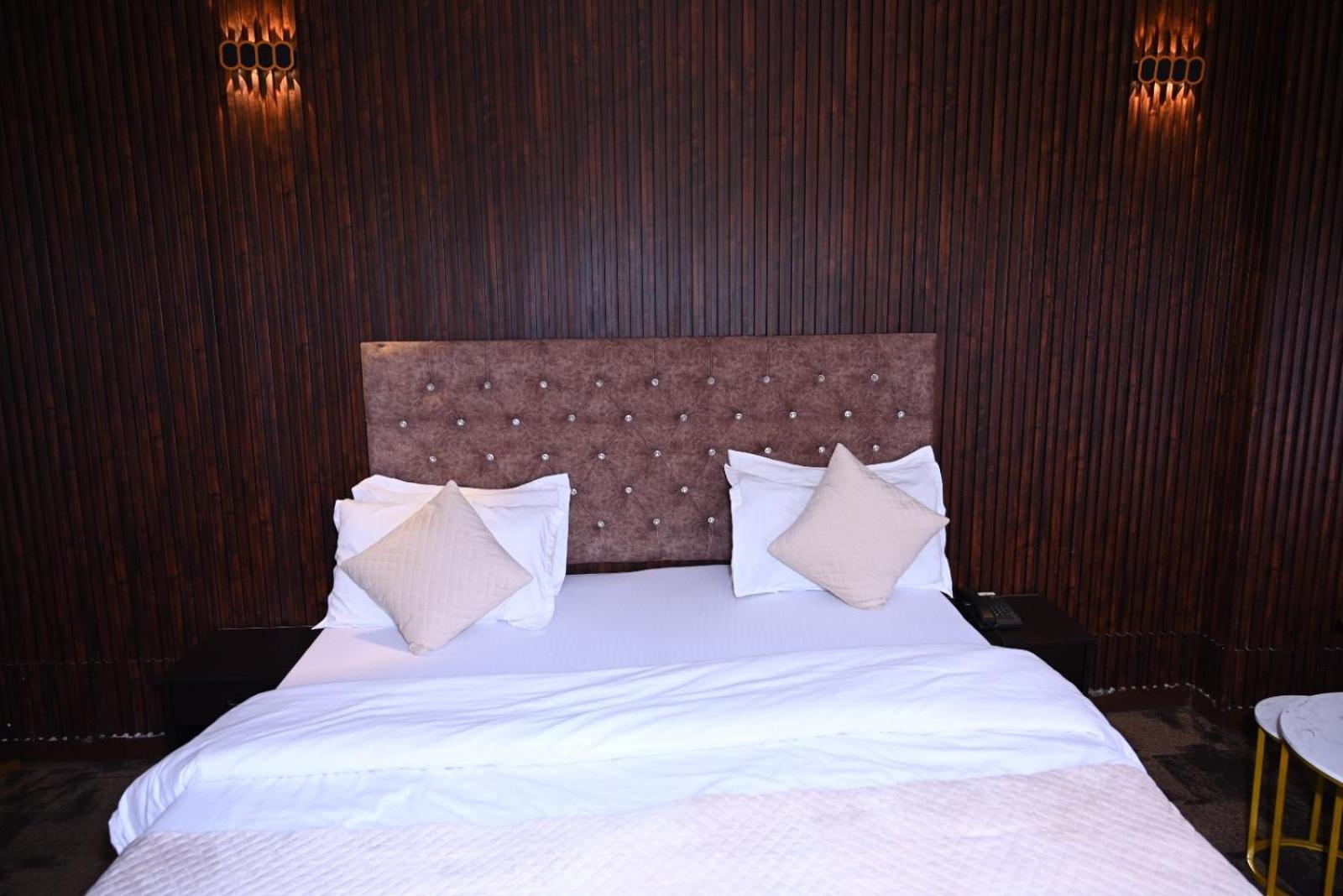 Hotel Kuber Rai Ngoại thất bức ảnh