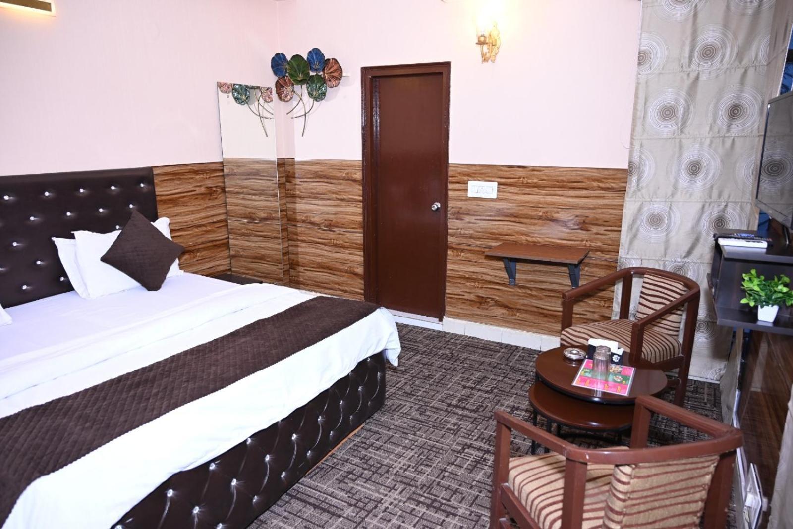 Hotel Kuber Rai Ngoại thất bức ảnh
