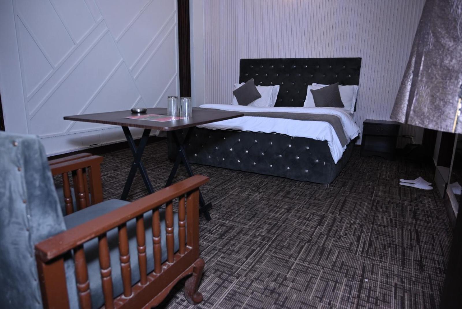 Hotel Kuber Rai Ngoại thất bức ảnh
