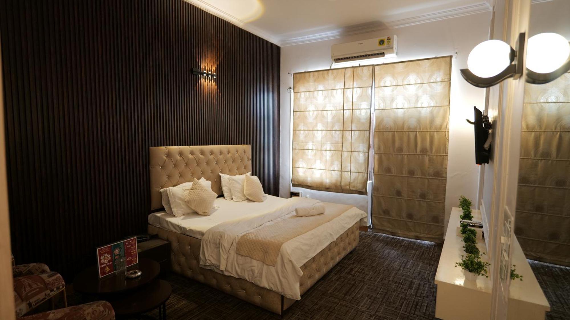 Hotel Kuber Rai Ngoại thất bức ảnh